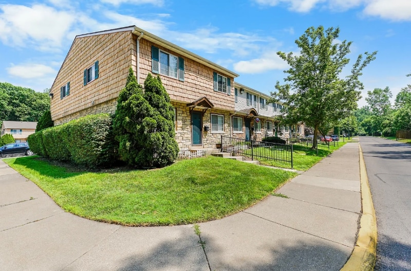 Building Photo - 16435 Terrace Village Dr