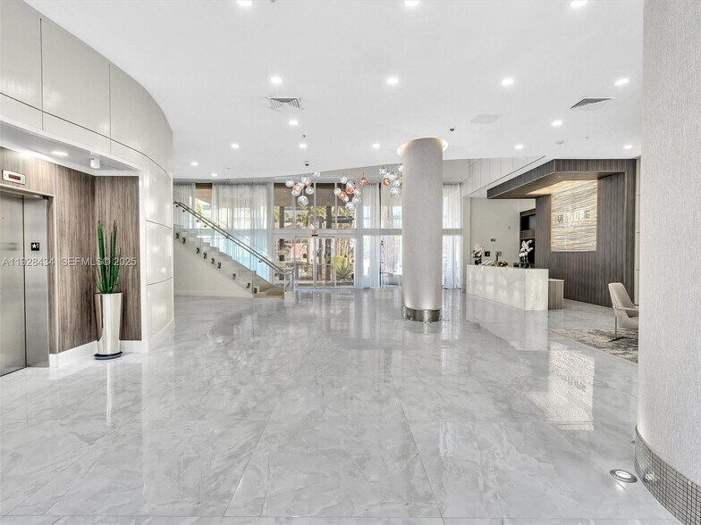 Building Photo - 18800 NE 29th Ave