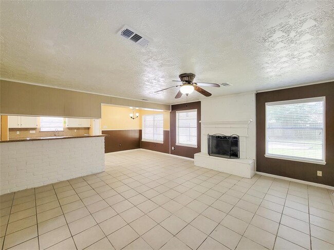 Building Photo - 16614 Cairnway Dr
