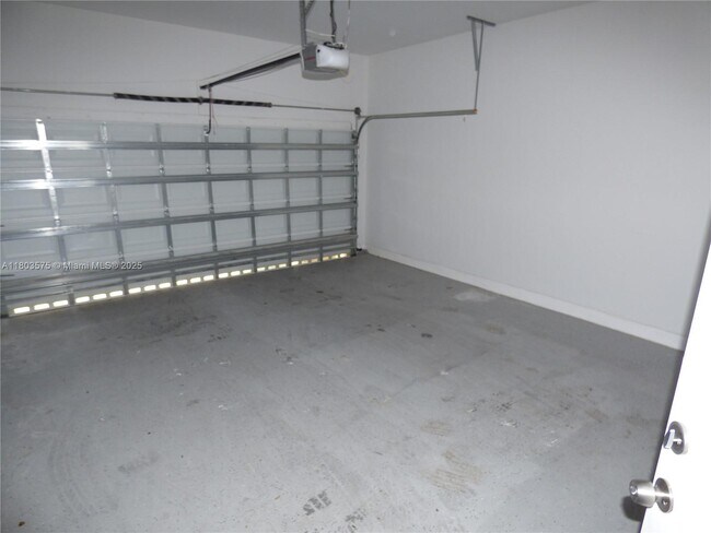 Building Photo - 2727 Treasure Cove Cir