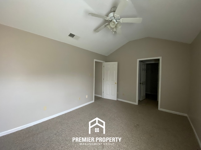 Building Photo - 5950 Chadwell Rd