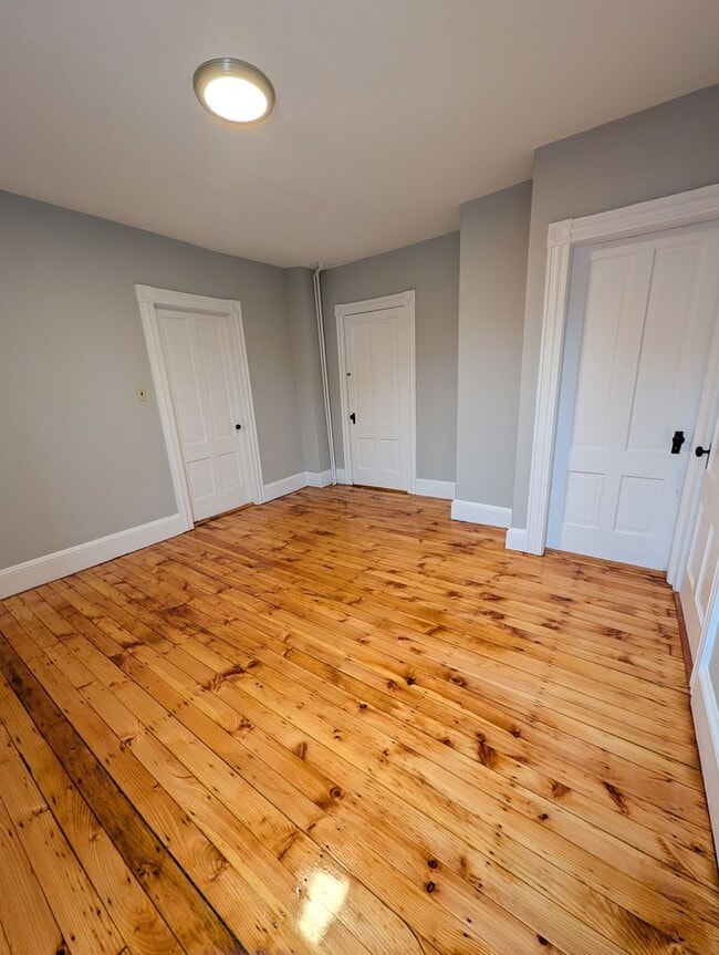 Building Photo - ? Recently Renovated 2-Bedroom Apartment ?