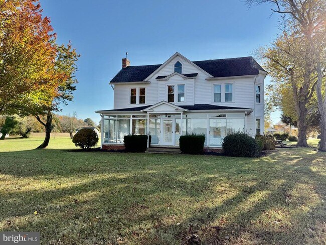 Building Photo - 48600 Deep Cove Ln