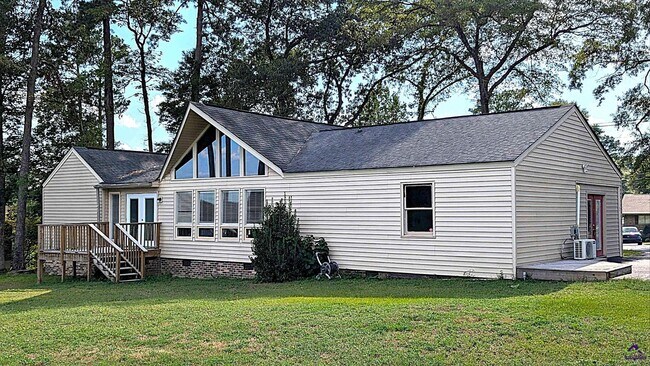 Building Photo - 1120 Kathryn Ryals Rd