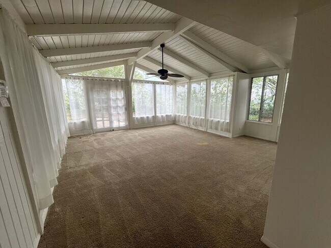 Building Photo - 279 Starlight Crest Dr