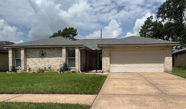 Primary Photo - 22114 Pearl Lake Dr