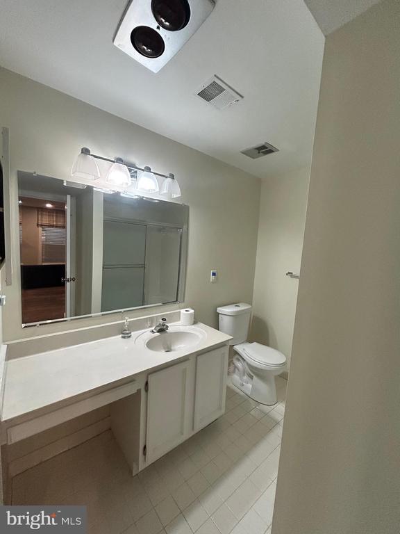 Building Photo - 4054 Norbeck Square Dr