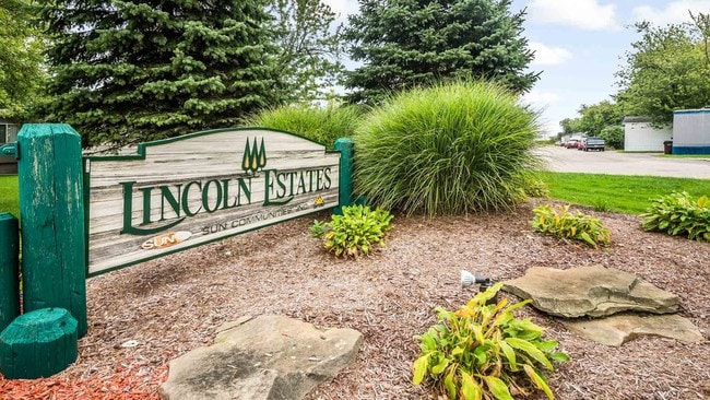 Building Photo - Lincoln Estates