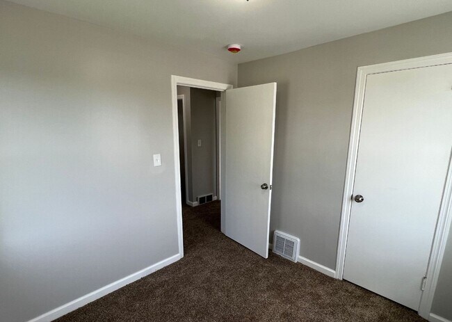 Building Photo - Modern 2-Bed, 1-Bath Duplex with Garage & ...