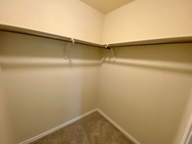 Building Photo - *Move-In Special* Spacious 4 Bedroom/Loft Area ~ Convenient to JBSA Randolph AFB or JBSA Lackland...