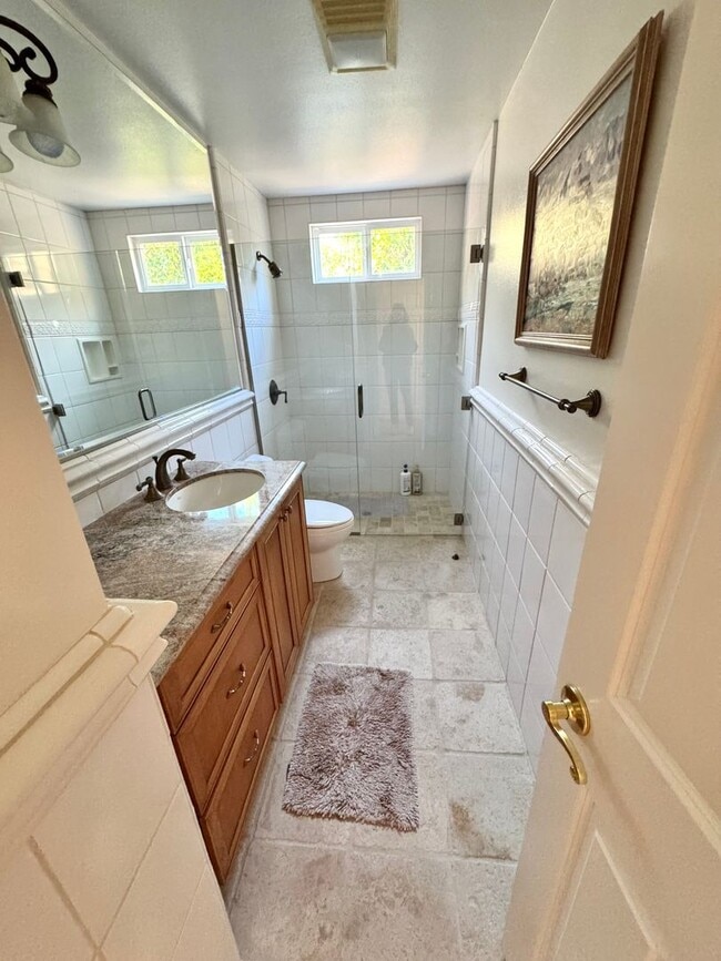 Building Photo - Quiet cul-de-sac Ondulando home with attached ADU included!!