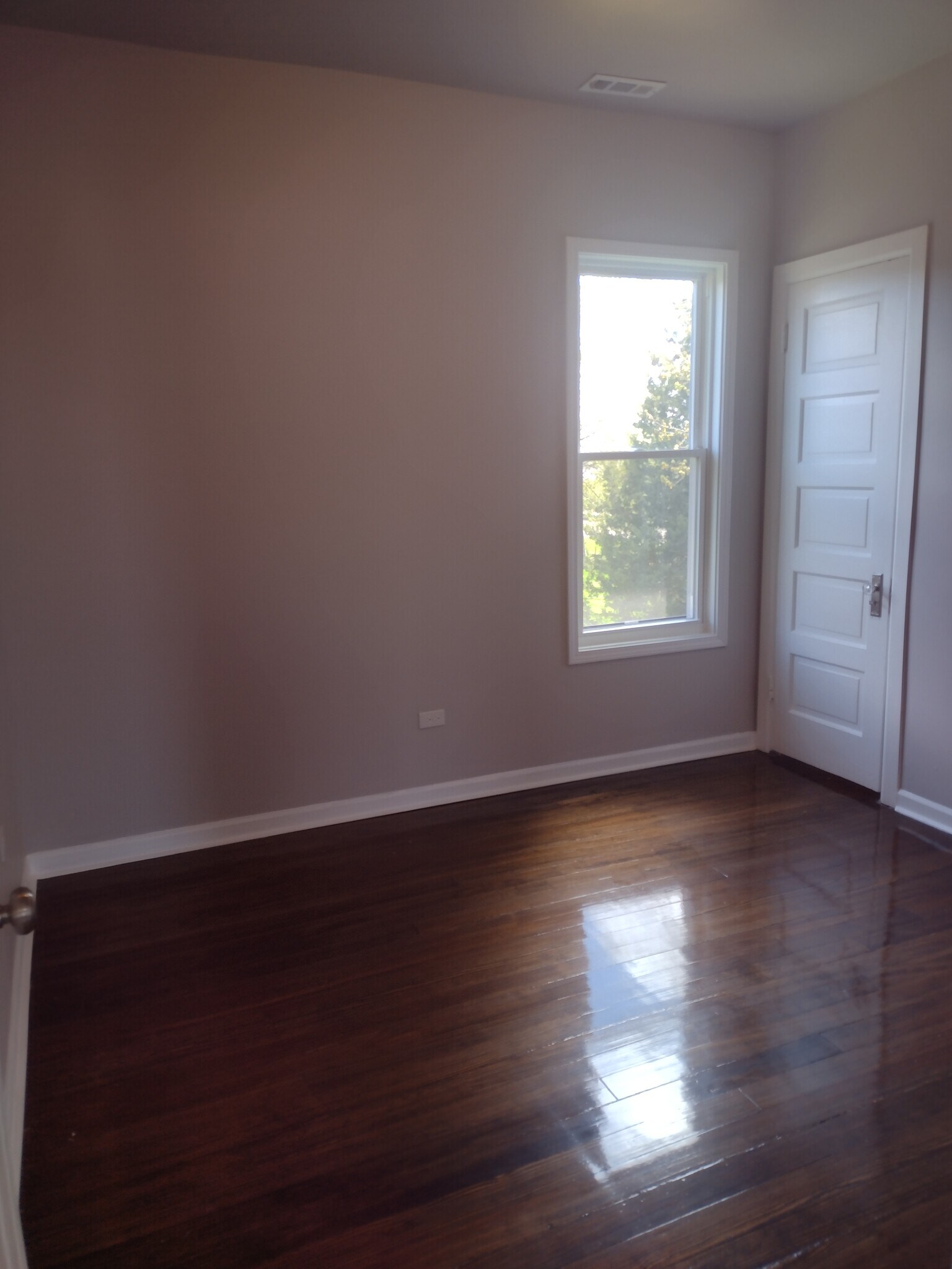 Building Photo - 48 W 21st St