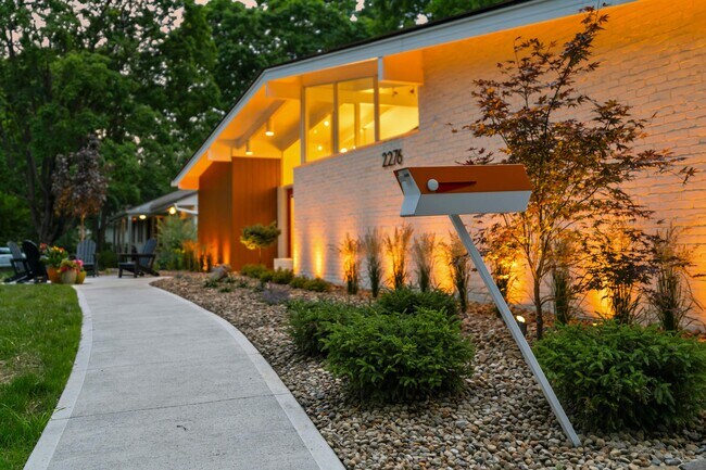 Building Photo - 2276 Johnston Rd