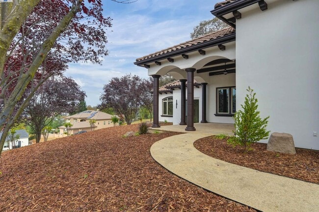 Building Photo - 12859 Austin Forest Cir