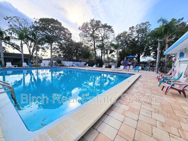 Building Photo - 133 Sabal Ct