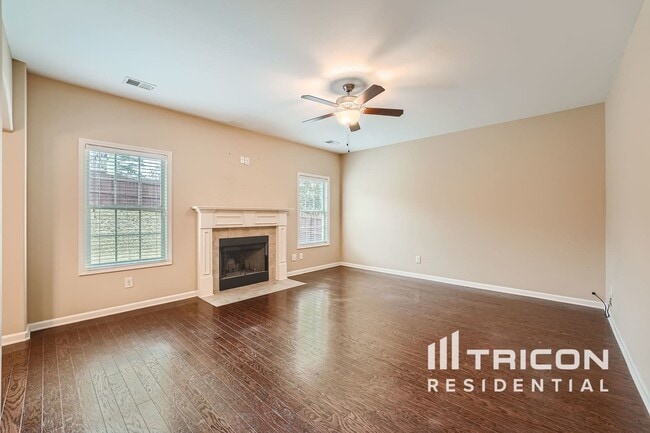 Building Photo - 328 Cliffhaven Cir