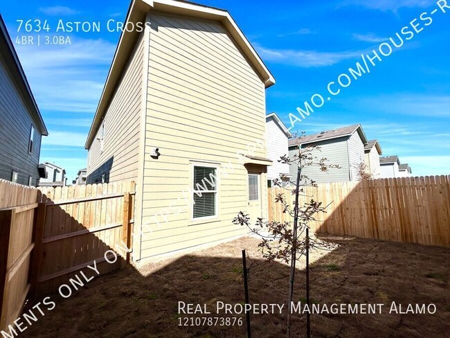 Building Photo - AVAILABLE NOW! Two-Story 4 Bedroom / 2.5 B...