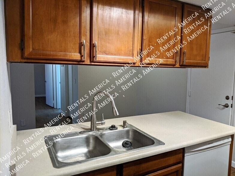 Building Photo - 8888 N 47th Ave