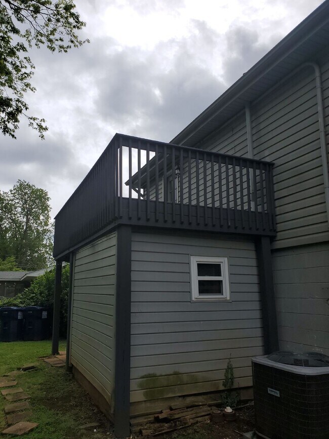 Building Photo - Beautiful  & Charming 4-Bedroom Home with ...