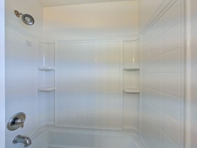 Building Photo - Spacious 3-Bedroom Home in Prime San Diego Location