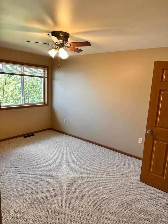Building Photo - 3566-3572 East Meadows Place