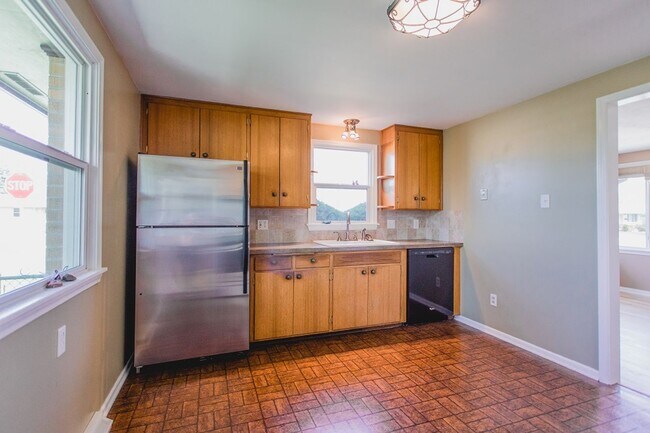Building Photo - New Finishes in this Home on a Large Lot with Covered Parking and AIR CONDITIONING! MOVE IN READY!