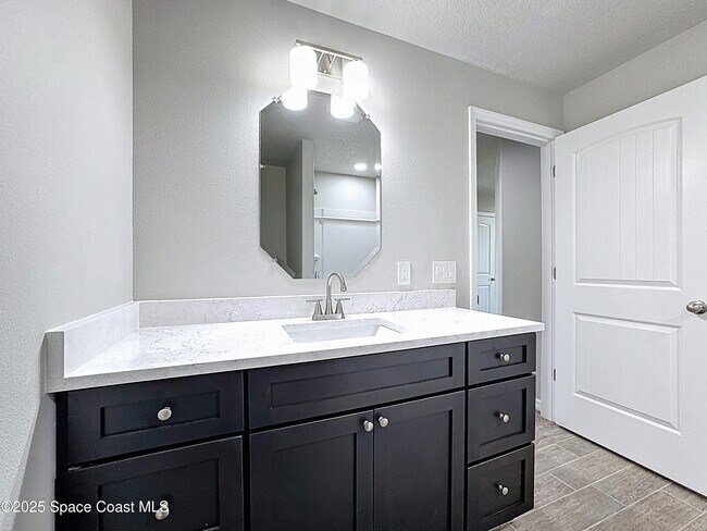 Building Photo - 532 L M Davey Ln