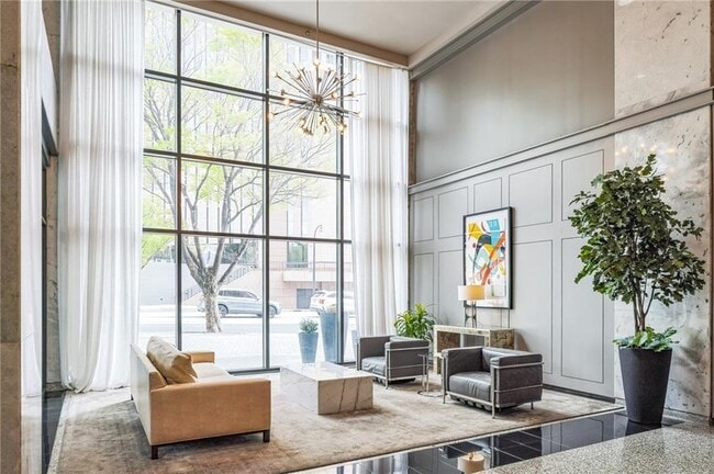 Building Photo - 620 Peachtree St NE