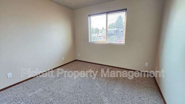 Building Photo - 1506 N Cambrian Ave