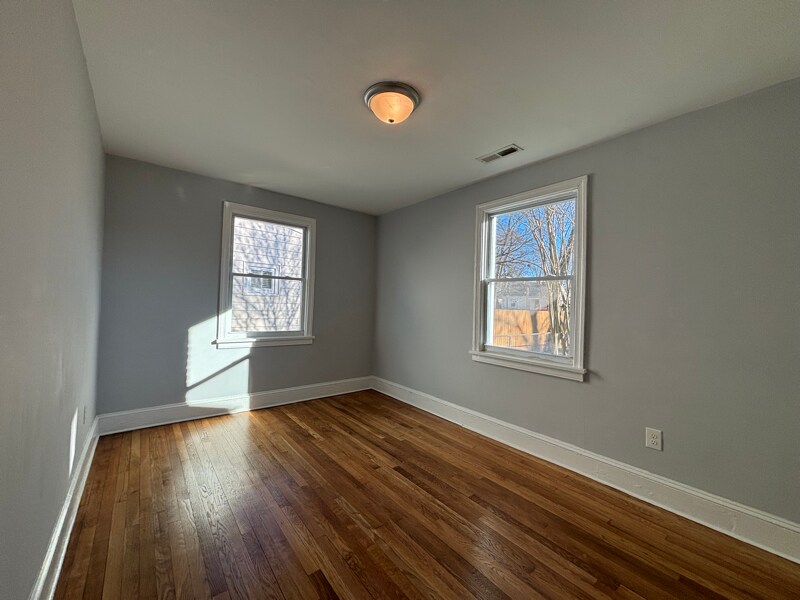 Building Photo - 321 Jefferson Ave