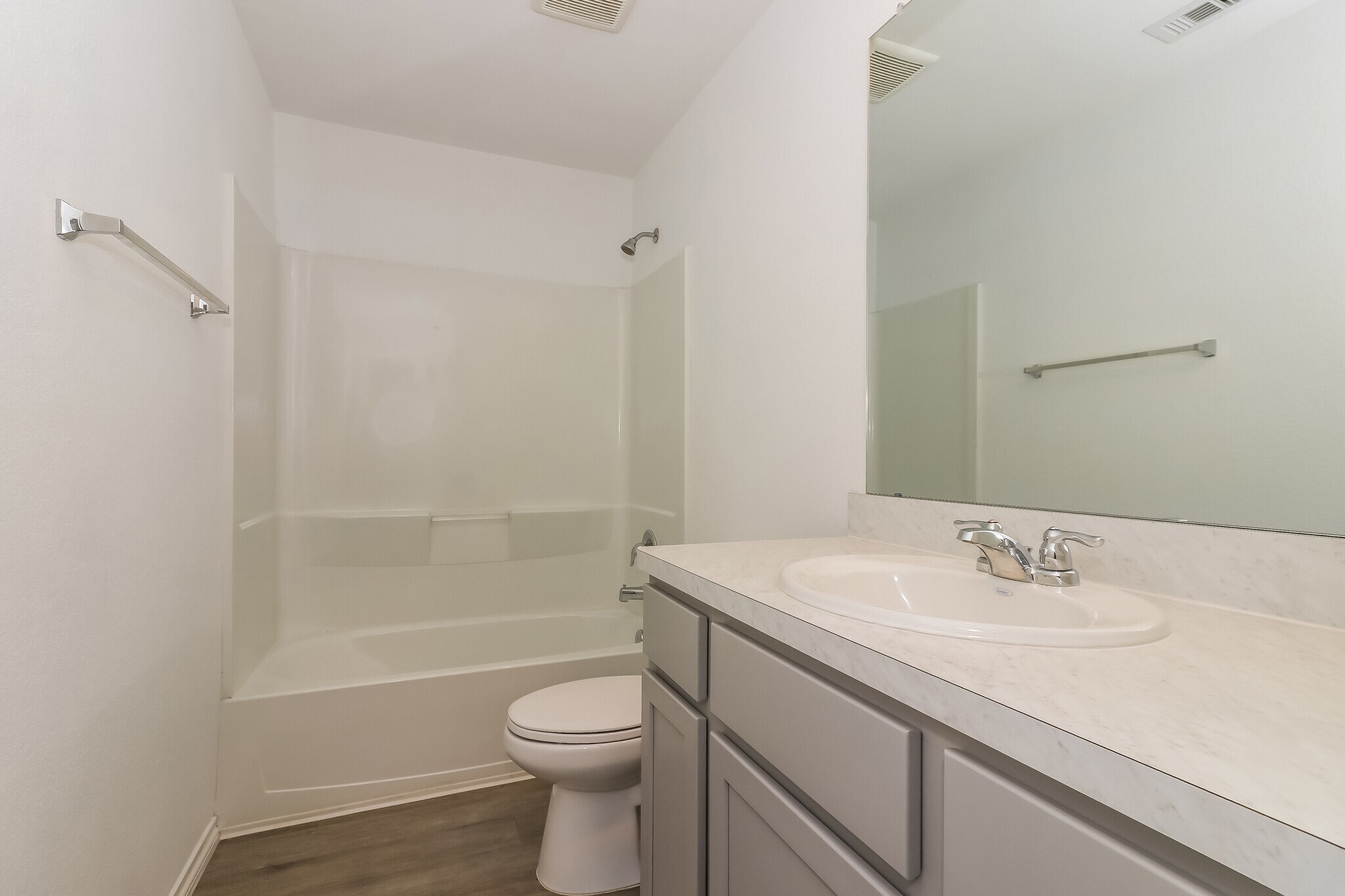 Building Photo - 310 Pickwick Gdns Ln