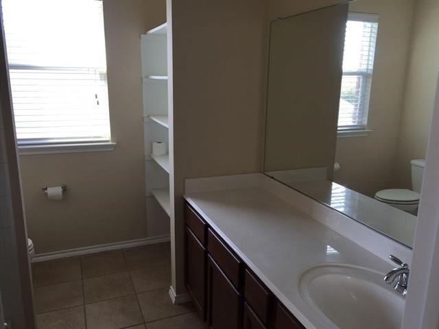 Building Photo - 9801 Tyler Dr