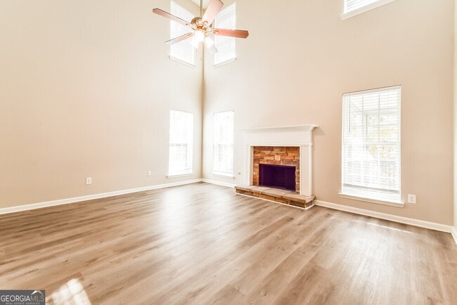 Building Photo - 6640 Delaware Bend