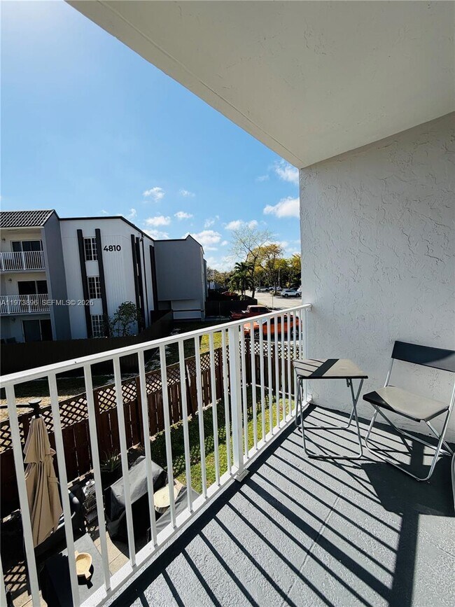 Building Photo - 4920 NW 79th Ave