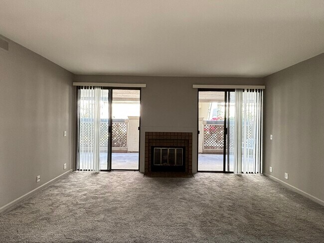 Building Photo - 2232 River Run Dr