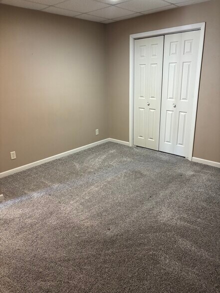 Main Bedroom - 211 E Franklin Street
