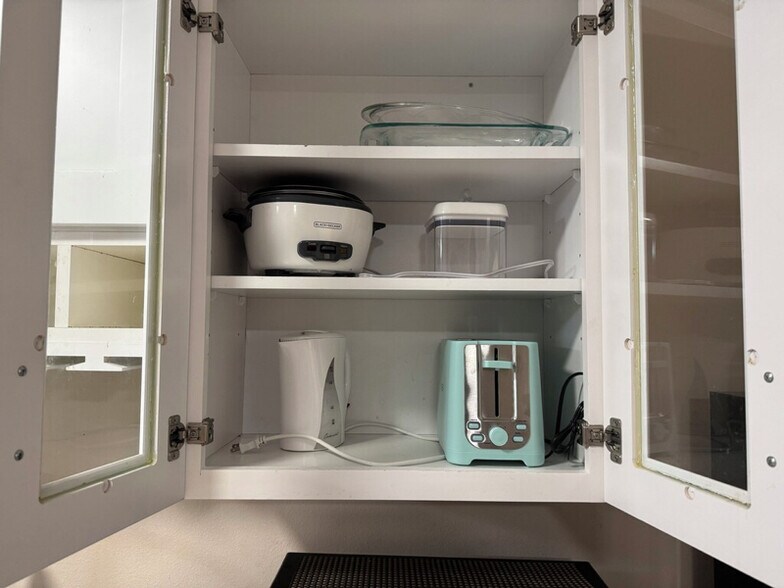 Building Photo - 1355 25th Ave E