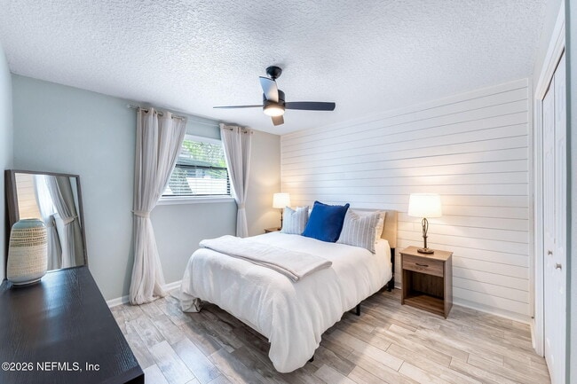 Building Photo - 1170 19th St N