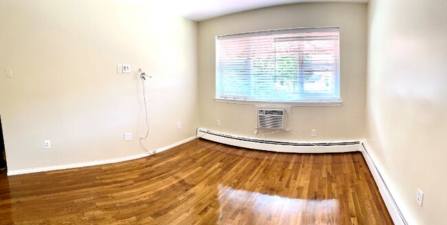 Building Photo - 3600 Harper Ave