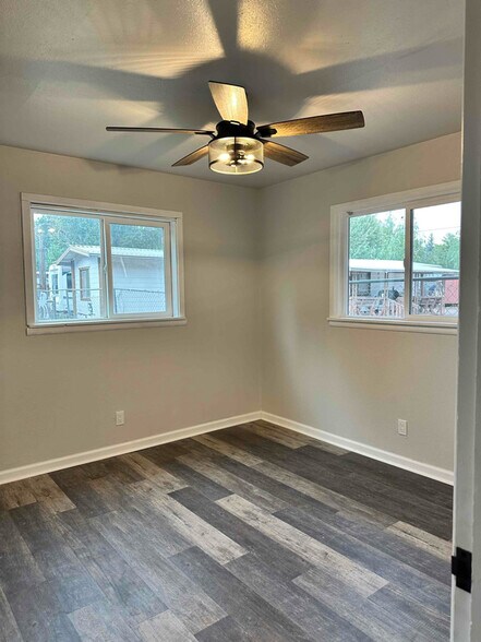 Building Photo - 2041 Aspen Dr