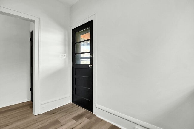 Building Photo - 1202-1204 Franklin Ave