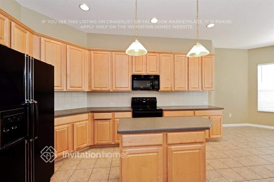 Building Photo - 22744 Robins Nest Ct