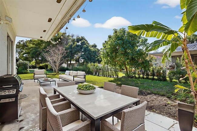 Building Photo - 10659 Windsor Ct