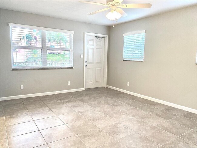 Building Photo - 2121 N Ocean Blvd