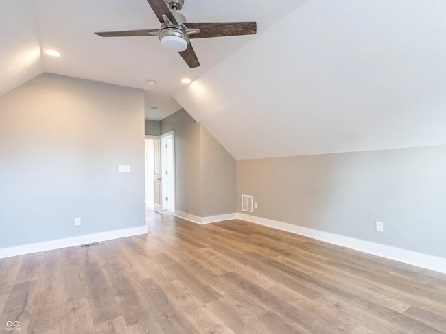 Building Photo - 715 Cottage Ave