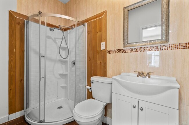 Building Photo - 394 Gregory St