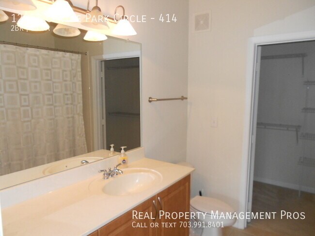 Building Photo - 12953 Centre Park Cir