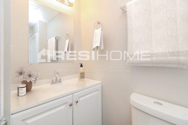 Building Photo - 4750 White Oak Trail