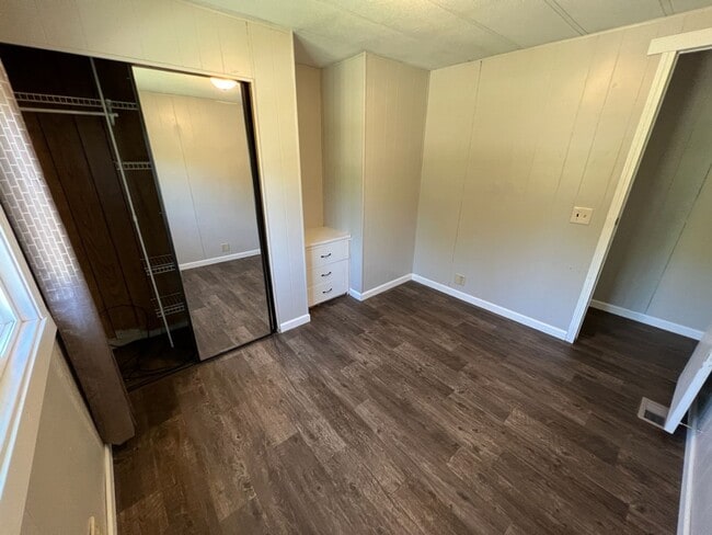 Building Photo - Semi-Rural 2 Bedroom 1 Bath Updated Mobile Home w/ Amenities