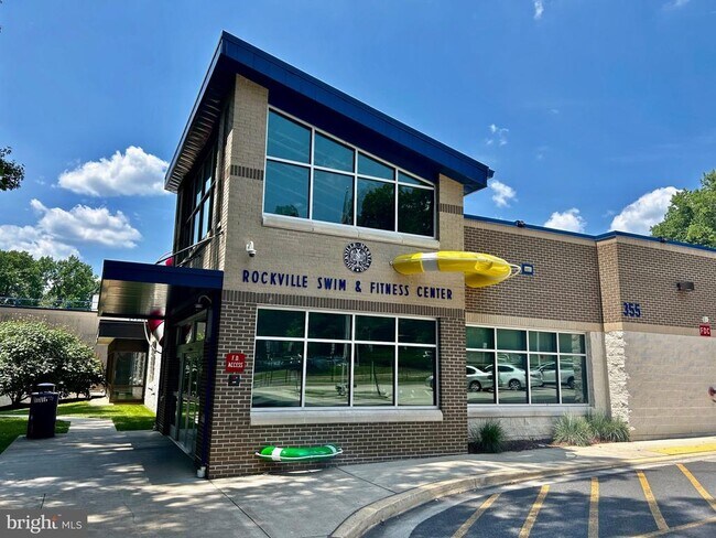 Building Photo - 202 Martins Ln